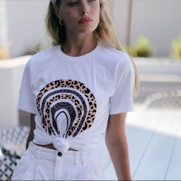 OVER THE RAINBOW LEOPARD GRAPHIC TEE- WHITE - Picture 4 of 4